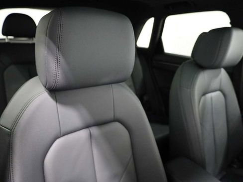 Certified 2025 Audi Q3 2.0T Premium w/ Convenience Package image 21