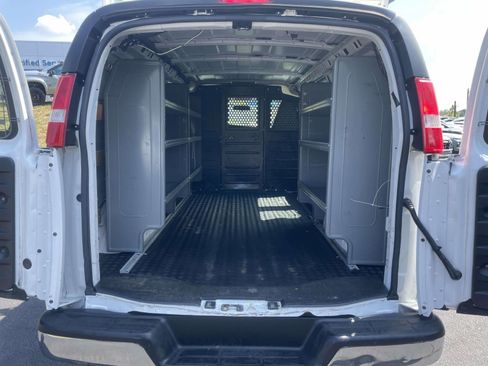 Used 2019 Chevrolet Express 2500 w/ Driver Convenience Package RWD image 8