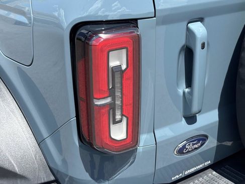 Used 2021 Ford Bronco First Edition AWD/4WD image 35