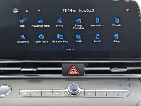 New 2025 Hyundai Elantra Sport image 18