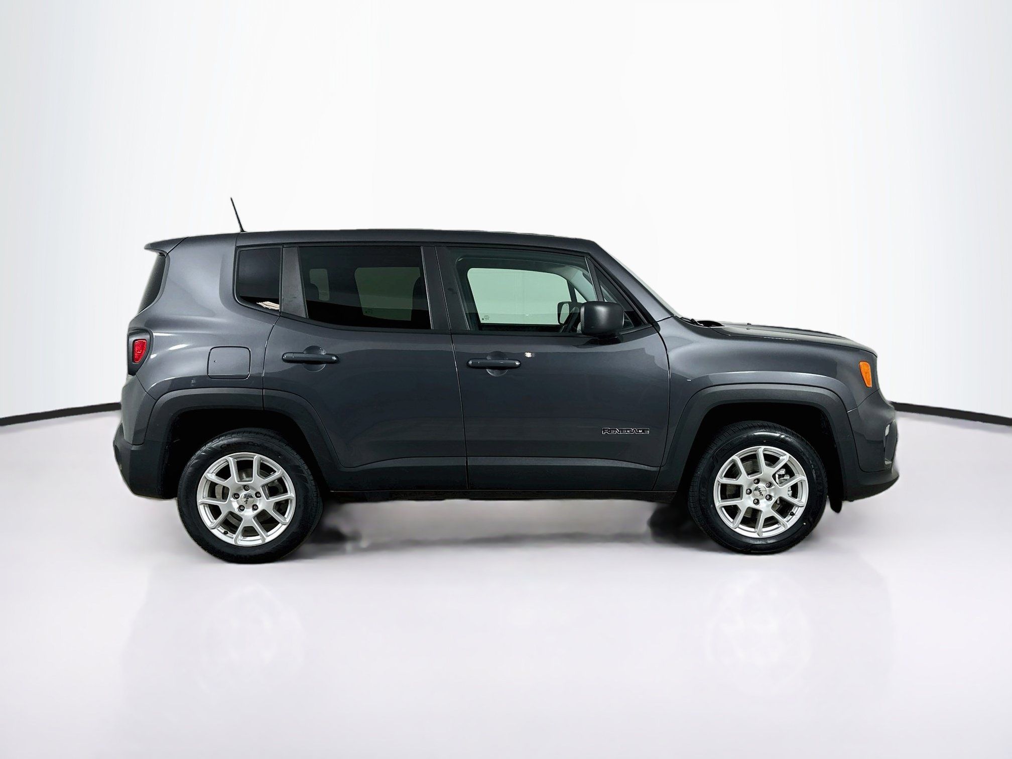 Used 2023 Jeep Renegade Latitude AWD/4WD image 10