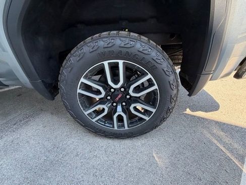 New 2026 GMC Sierra 1500 AT4 image 9