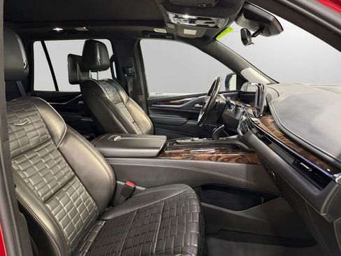 Used 2021 Cadillac Escalade Sport Platinum w/ Heavy-Duty Trailer Package image 15