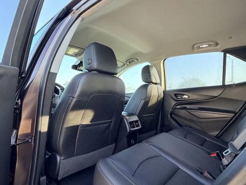 Used 2020 Chevrolet Equinox Premier FWD image 18