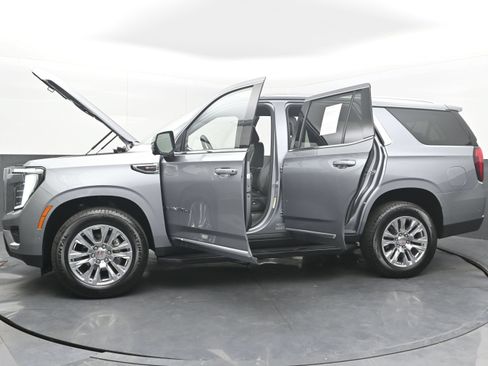 Used 2025 GMC Yukon Denali RWD image 48