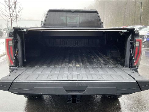 Used 2024 GMC Sierra 2500 AT4X w/ Snow Plow Prep/Camper Package image 29