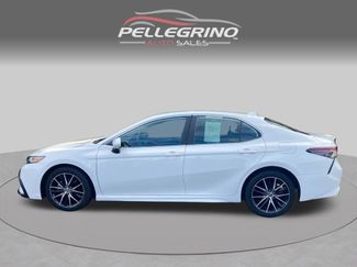 Used 2023 Toyota Camry SE FWD video 3