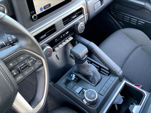 Used 2025 Toyota 4Runner SR5 image 15