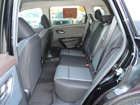 Used 2023 Nissan Rogue SV FWD image 20