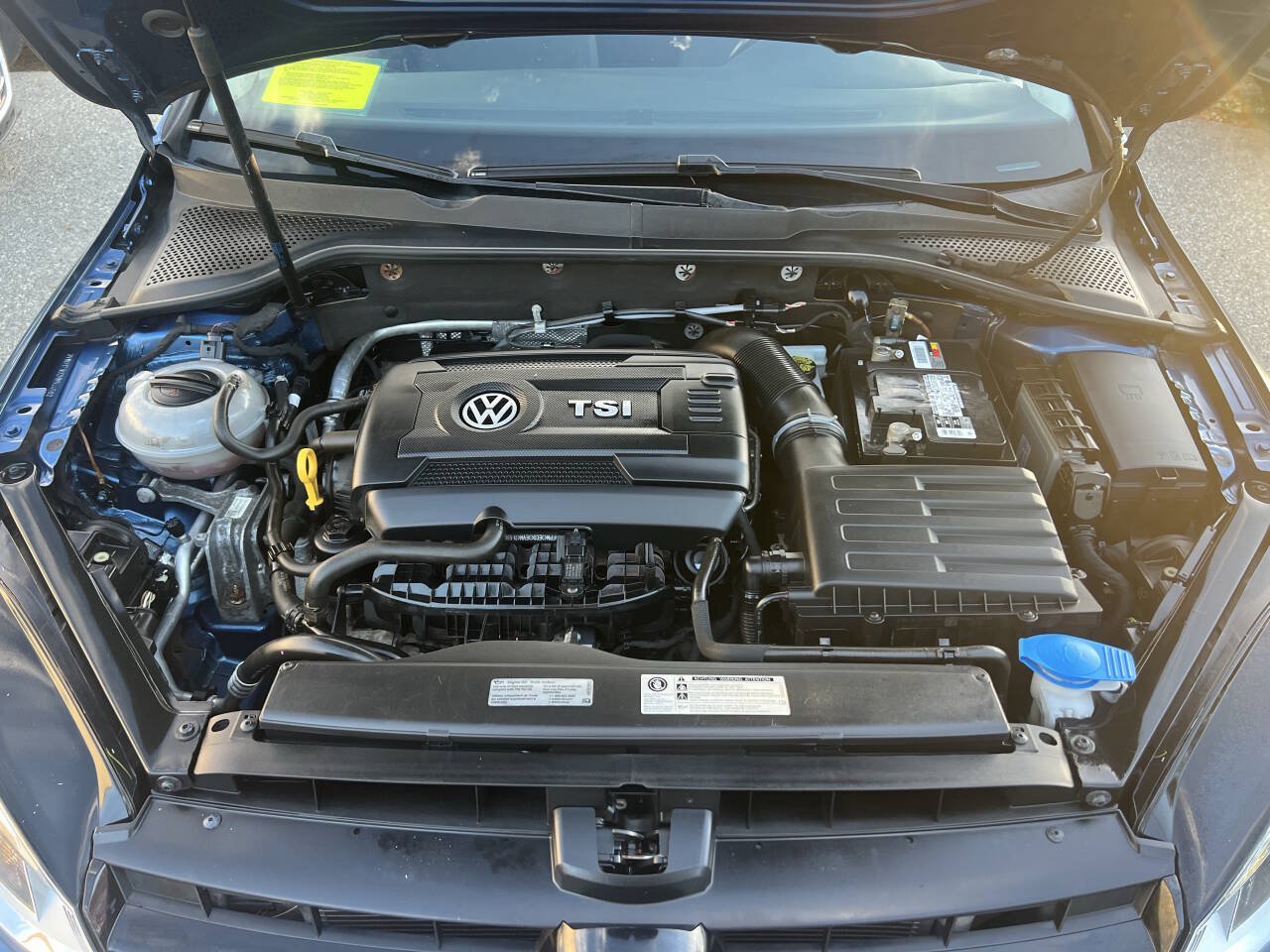 Used 2017 Volkswagen Golf S AWD/4WD image 39