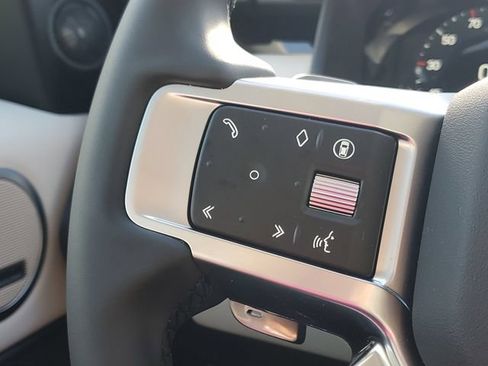 Certified 2025 Land Rover Discovery S AWD/4WD image 24