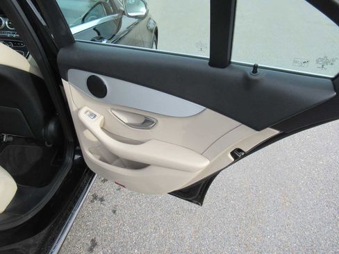 Used 2019 Mercedes-Benz C 300 4MATIC Sedan image 20