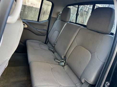 Used 2017 Nissan Frontier SV w/ SV Value Truck Package image 18