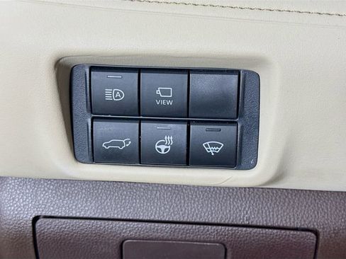 Used 2021 Toyota Highlander Platinum AWD/4WD image 10
