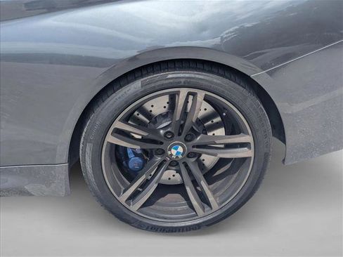 Used 2018 BMW M4 Convertible RWD image 21