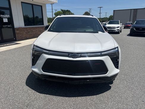 Used 2025 Chevrolet Blazer EV RS RWD image 9