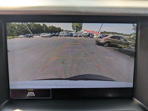 Used 2023 GMC Acadia SLT FWD image 23