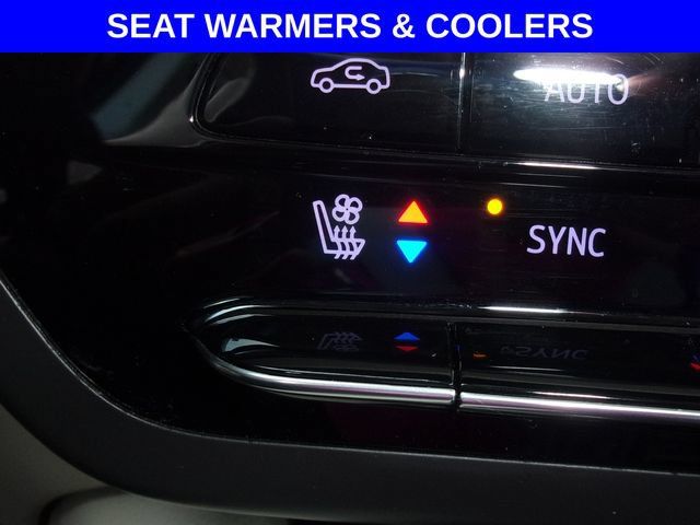 Used 2023 Buick Envision Avenir FWD image 10