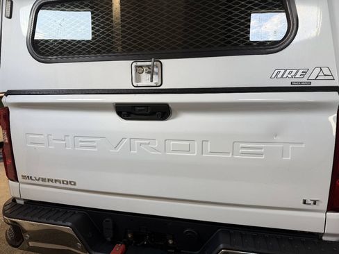 Used 2020 Chevrolet Silverado 2500 LT w/ Convenience Package AWD/4WD image 5