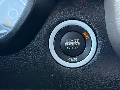 Used 2020 RAM 1500 Laramie AWD/4WD image 22
