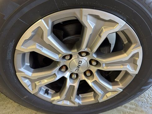 Used 2012 GMC Yukon SLT w/ SLT-2 Equipment Package AWD/4WD image 35