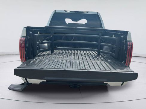 Used 2024 Toyota Tundra Platinum AWD/4WD image 27