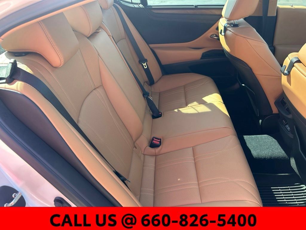 Used 2025 Lexus ES 350 Ultra Luxury FWD image 7
