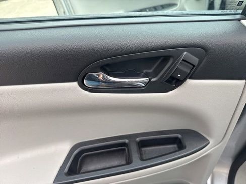 Used 2012 Chevrolet Impala LT w/ LT Sunroof Package image 27