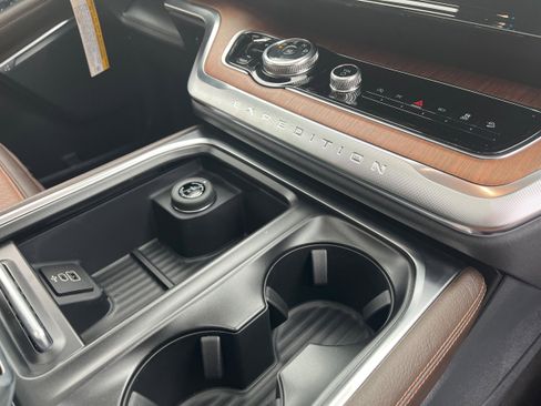 New 2026 Ford Expedition Max King Ranch image 28