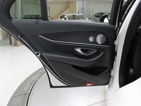 Used 2019 Mercedes-Benz E 300 image 34