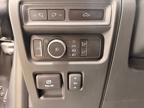 Used 2023 Ford F150 Lariat w/ Equipment Group 502A High image 27