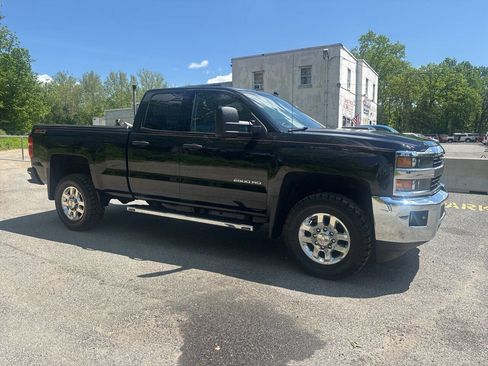 Used 2015 Chevrolet Silverado 2500 LT w/ LT Convenience Package AWD/4WD image 9