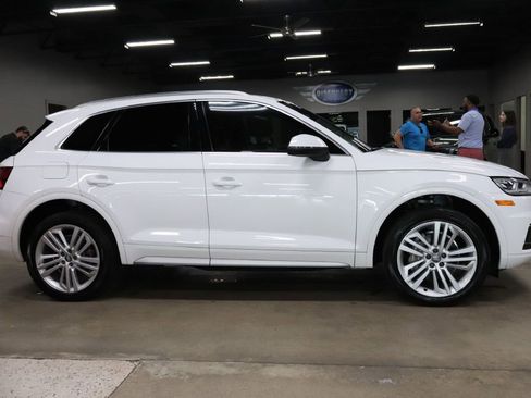 Used 2020 Audi Q5 2.0T Premium Plus w/ Premium Plus Package image 6