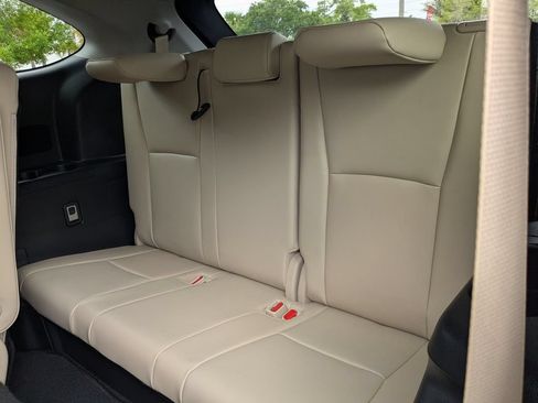 Used 2023 Toyota Highlander Limited FWD image 15