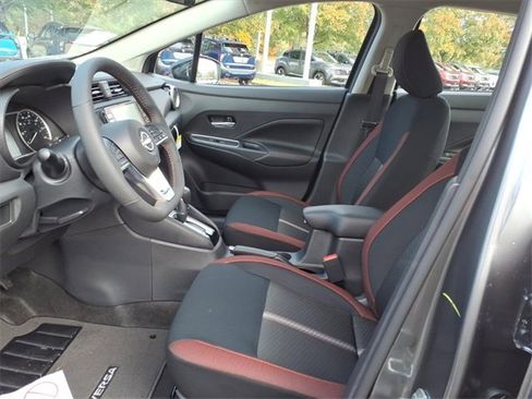 New 2025 Nissan Versa SR w/ Trunk Package image 5