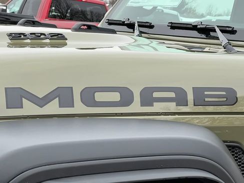New 2026 Jeep Wrangler Unlimited Rubicon 392 w/ Quick Order Package 27X Moab AWD/4WD image 13