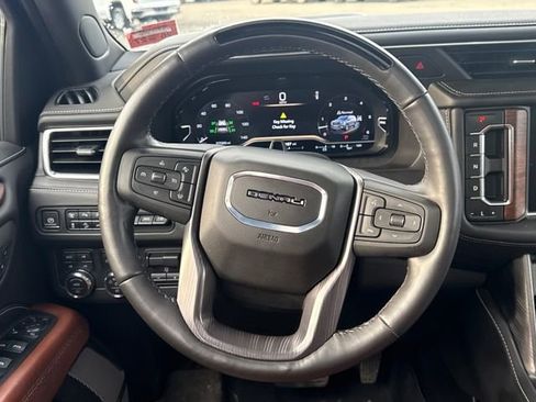 Certified 2024 GMC Yukon Denali Ultimate image 19