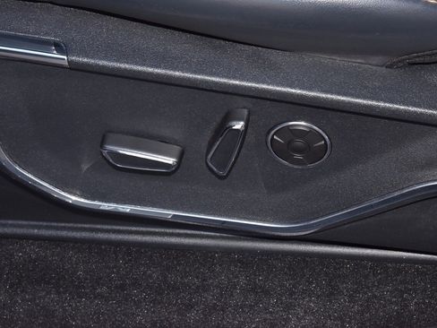 Certified 2022 Ford F150 Platinum w/ Equipment Group 701A High image 37