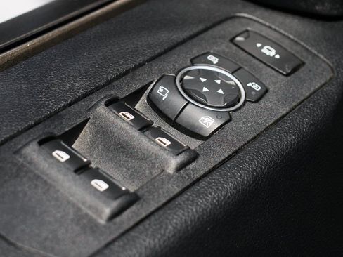 Used 2020 Ford F250 Lariat w/ Lariat Value Package AWD/4WD image 16