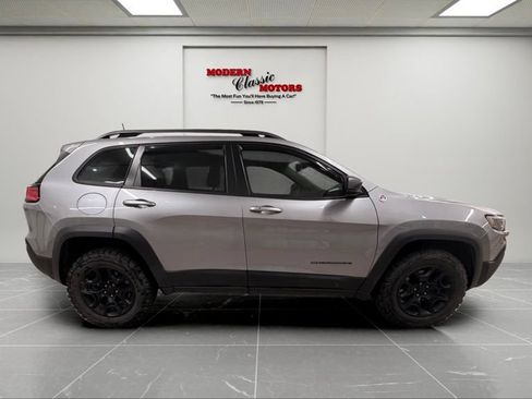 Used 2020 Jeep Cherokee Trailhawk w/ Cold Weather Group AWD/4WD image 8