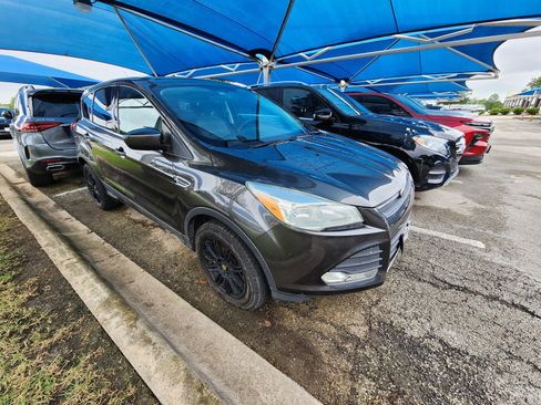 Used 2015 Ford Escape SE AWD/4WD image 1