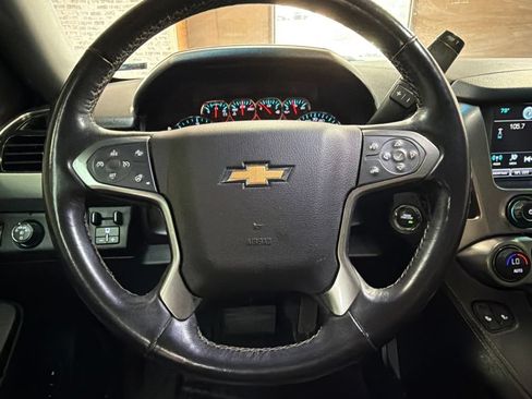 Used 2019 Chevrolet Tahoe LT w/ Luxury Package AWD/4WD image 18