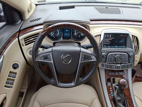 Used 2011 Buick LaCrosse CXL image 10
