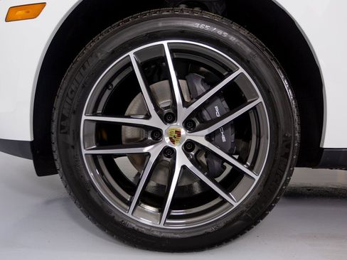 New 2026 Porsche Macan image 12