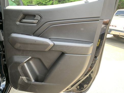 Used 2024 Chevrolet Colorado Trail Boss w/ Technology Package AWD/4WD image 38