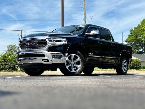 Used 2022 RAM 1500 Limited AWD/4WD image 2