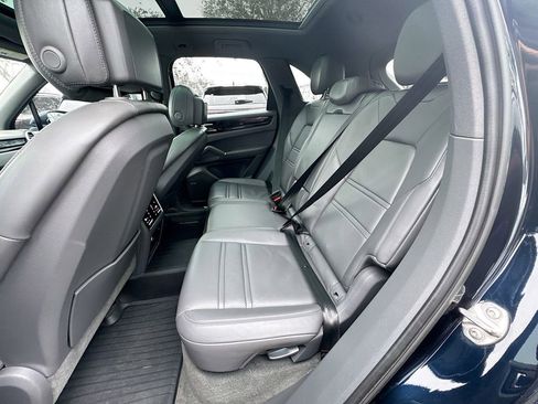 Used 2019 Porsche Cayenne image 27