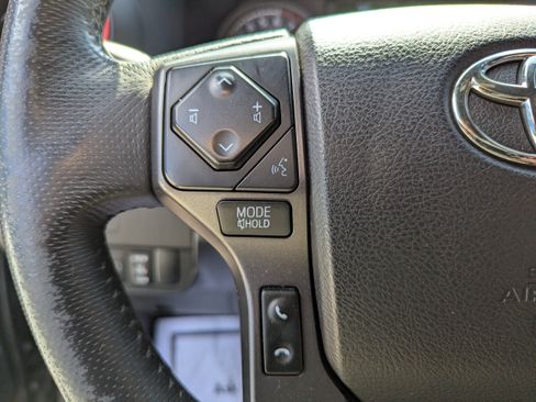 Used 2021 Toyota Tacoma TRD Off-Road AWD/4WD image 15