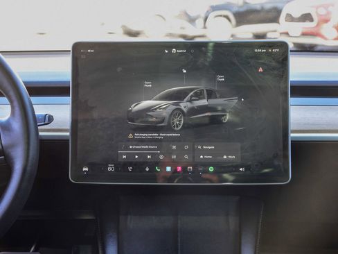 Used 2022 Tesla Model 3 Long Range image 16