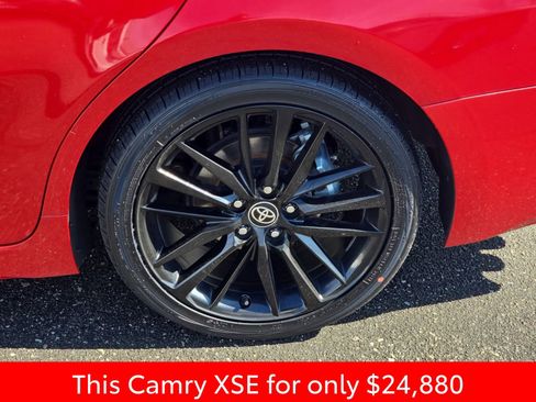 Used 2022 Toyota Camry XSE w/ Navigation Package image 40